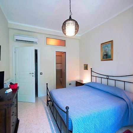 Le Rondini Bed & Breakfast Наполи Екстериор снимка