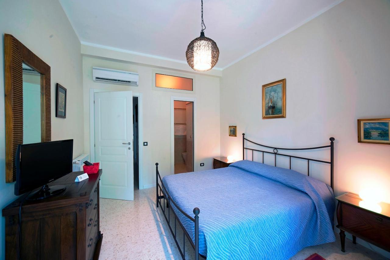 Le Rondini Bed & Breakfast Наполи Екстериор снимка