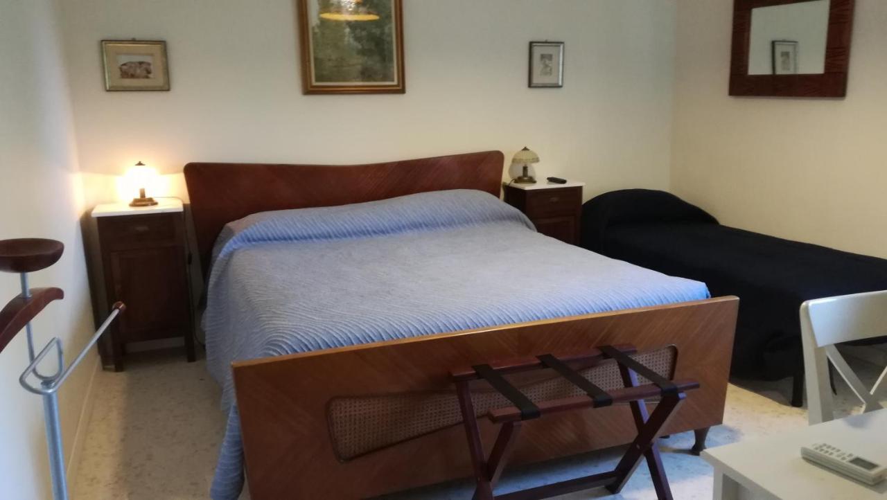 Le Rondini Bed & Breakfast Наполи Екстериор снимка