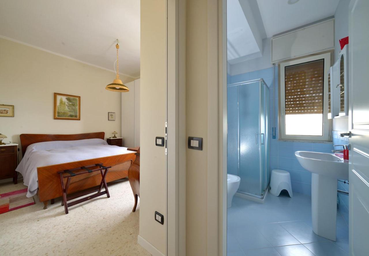 Le Rondini Bed & Breakfast Наполи Екстериор снимка