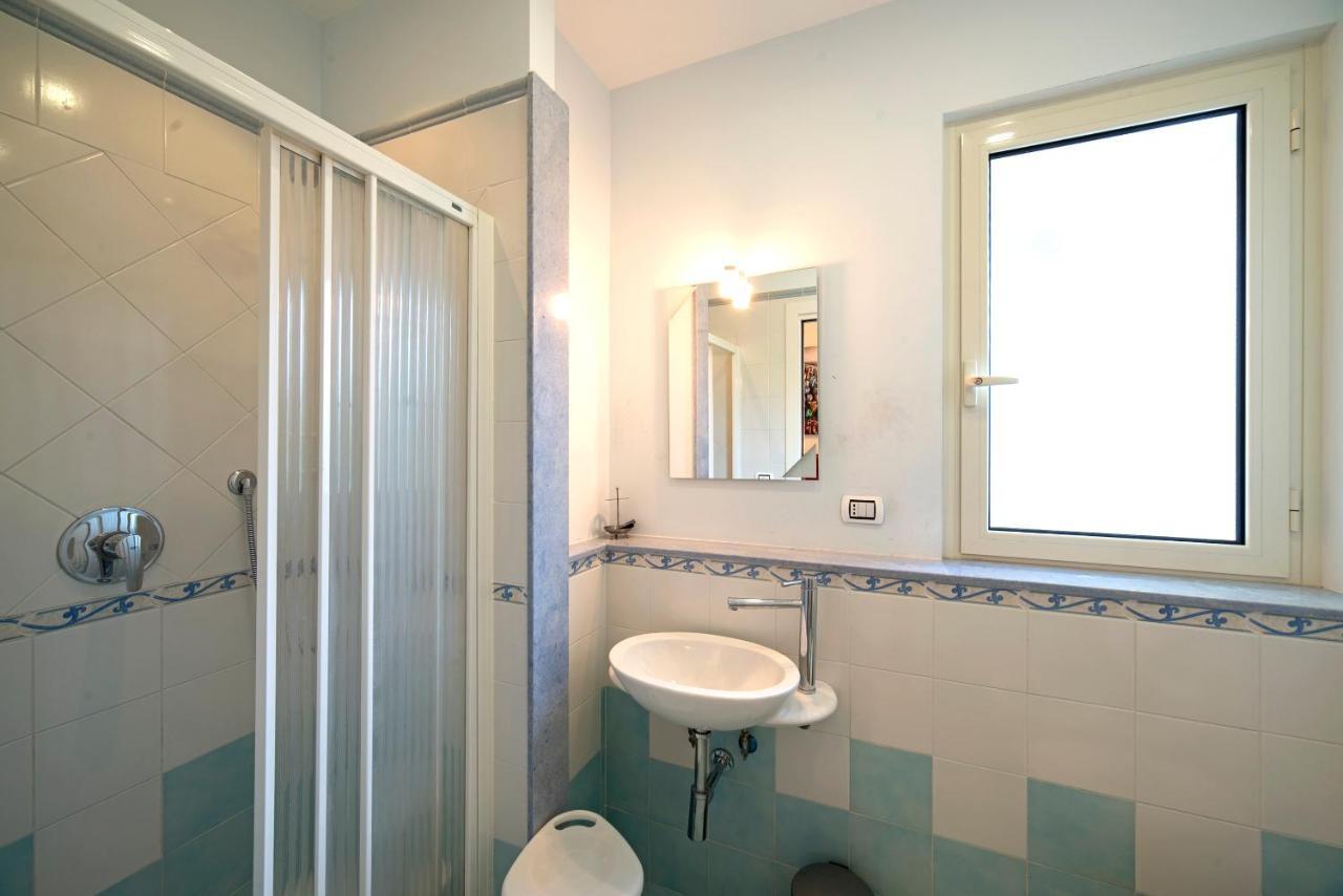 Le Rondini Bed & Breakfast Наполи Екстериор снимка