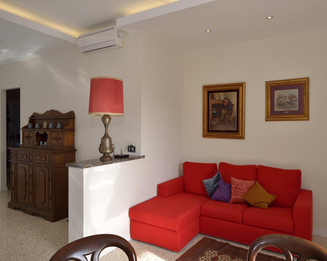 Le Rondini Bed & Breakfast Наполи Екстериор снимка